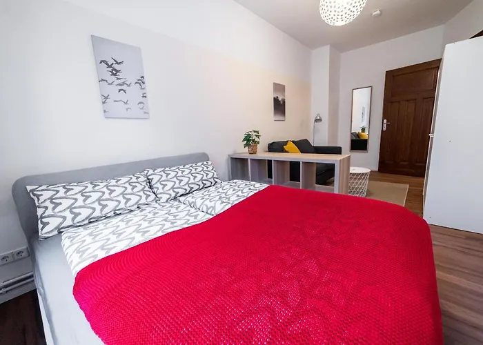 Fullhouse - Halle - Nh14 - Daylight Bathroom - 3 Bedrooms