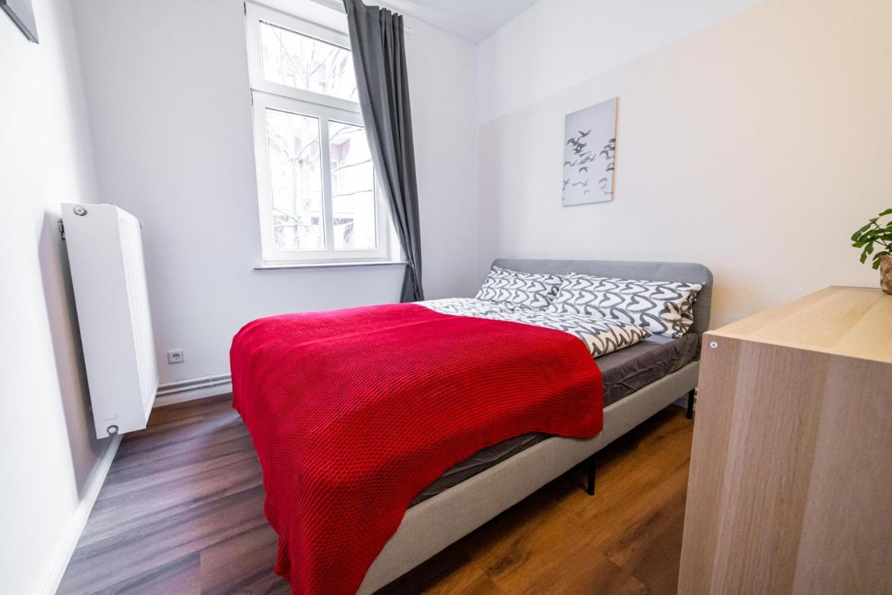 Fullhouse - Halle - Nh14 - Daylight Bathroom - 3 Bedrooms Apartment *