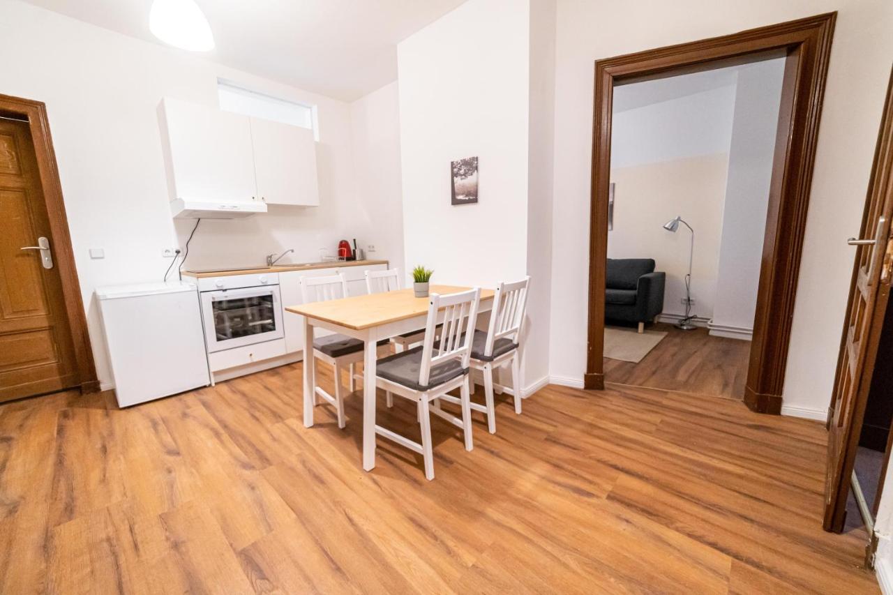 Fullhouse - Halle - Nh14 - Daylight Bathroom - 3 Bedrooms